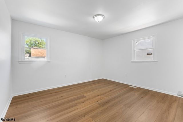 323 S Wood Ave, Linden City, NJ 07036