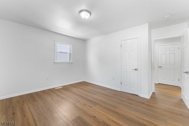323 S Wood Ave, Linden City, NJ 07036
