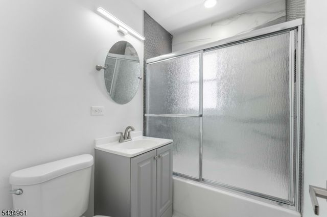323 S Wood Ave, Linden City, NJ 07036