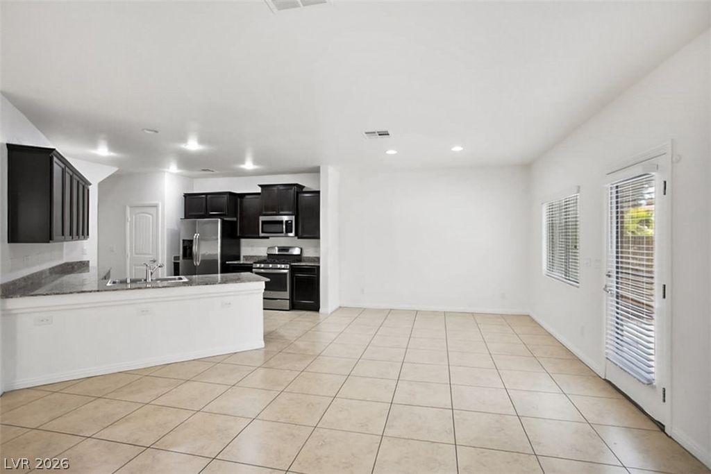 2845 Rough Green Street, Las Vegas, NV 89117 — photo 5