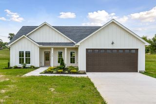 460 Airport Lake Rd, Mcminnville, TN 37110