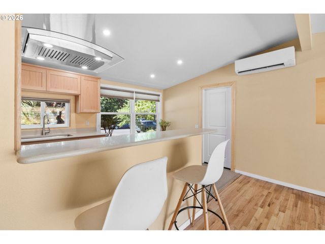 2485 JACKSON St, Eugene, OR 97405