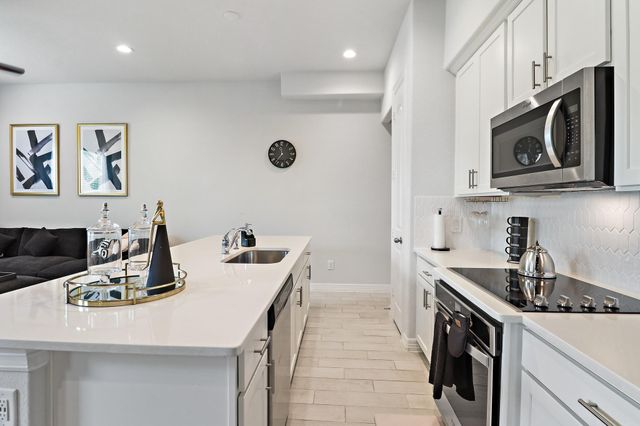 11002 Crescent Light Way, Houston, TX 77043