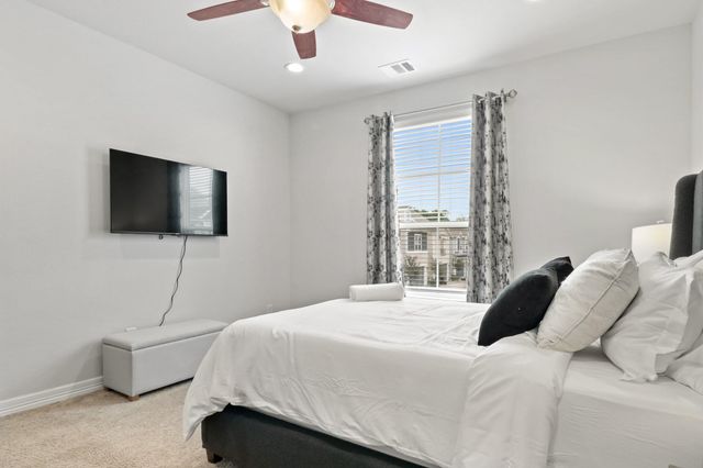 11002 Crescent Light Way, Houston, TX 77043