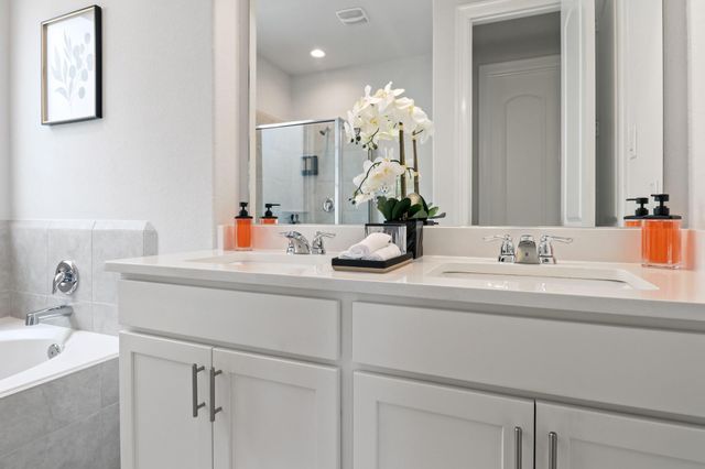 11002 Crescent Light Way, Houston, TX 77043