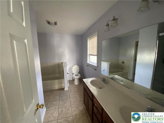 4141 Walter Road, Bethlehem Twp, PA 18020