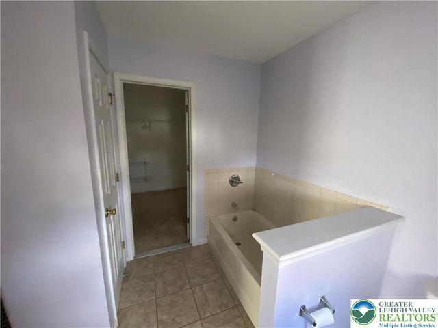 4141 Walter Road, Bethlehem Twp, PA 18020