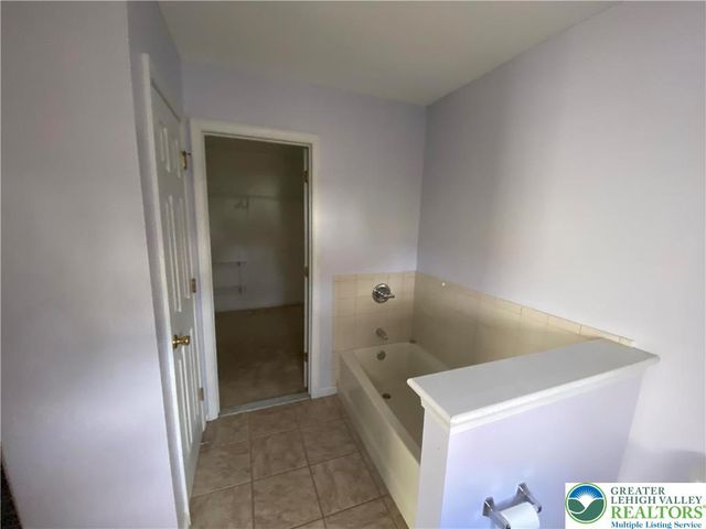 4141 Walter Road, Bethlehem Twp, PA 18020