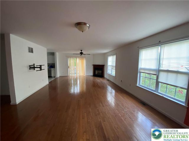 4141 Walter Road, Bethlehem Twp, PA 18020