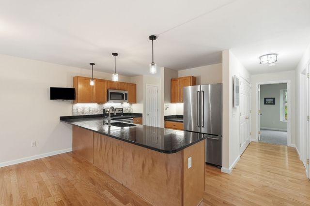 36 Treehouse Cir, Easthampton, MA 01027
