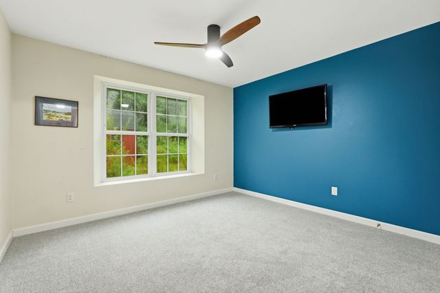 36 Treehouse Cir, Easthampton, MA 01027