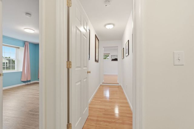 36 Treehouse Cir, Easthampton, MA 01027