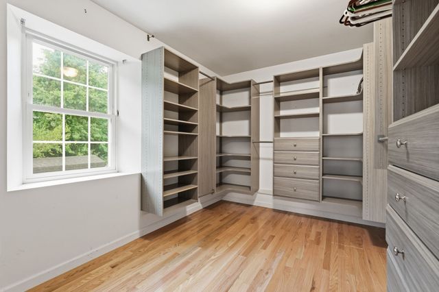 36 Treehouse Cir, Easthampton, MA 01027