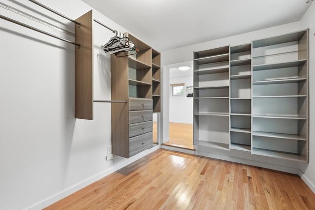 36 Treehouse Cir, Easthampton, MA 01027