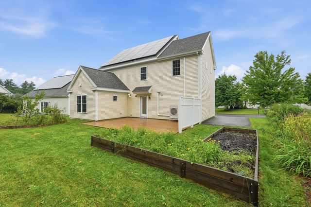 36 Treehouse Cir, Easthampton, MA 01027