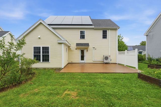36 Treehouse Cir, Easthampton, MA 01027