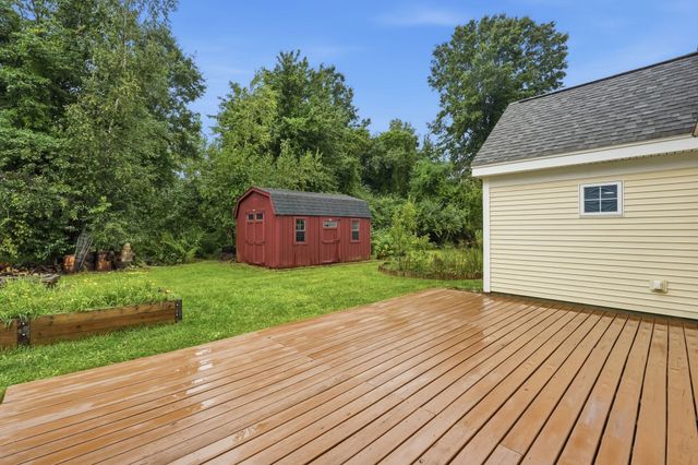 36 Treehouse Cir, Easthampton, MA 01027