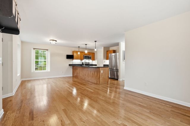 36 Treehouse Cir, Easthampton, MA 01027