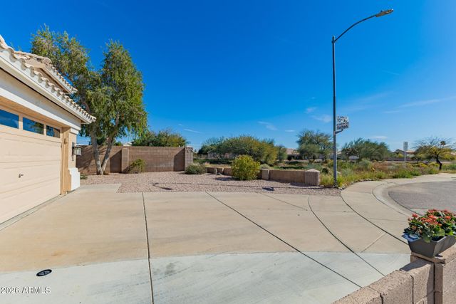 1002 W KELTON Lane, Phoenix, AZ 85023