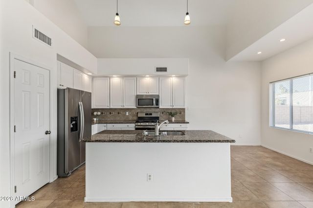 1002 W KELTON Lane, Phoenix, AZ 85023