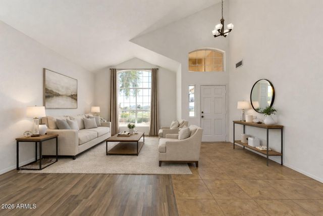 1002 W KELTON Lane, Phoenix, AZ 85023