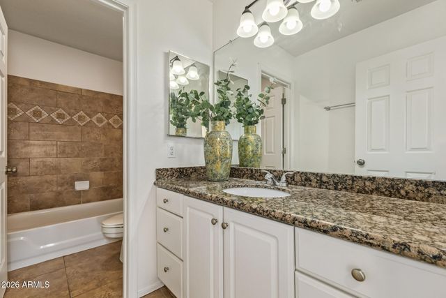 1002 W KELTON Lane, Phoenix, AZ 85023