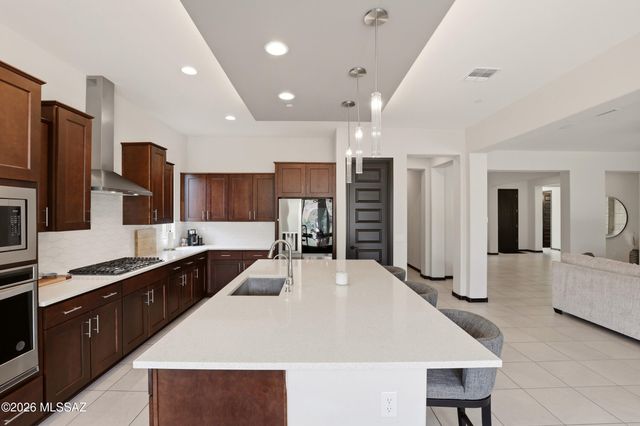 8384 N Movie Pass Trail, Tucson, AZ 85743