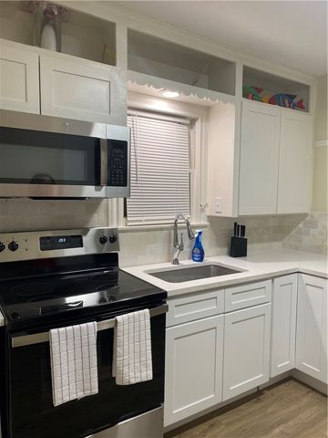 1201 York Ave, Corpus Christi, TX 78404