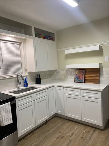 1201 York Ave, Corpus Christi, TX 78404