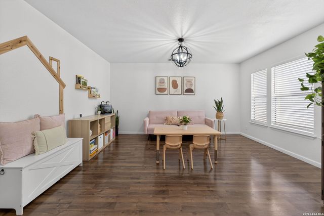 8001 Dove Trail, San Antonio, TX 78244