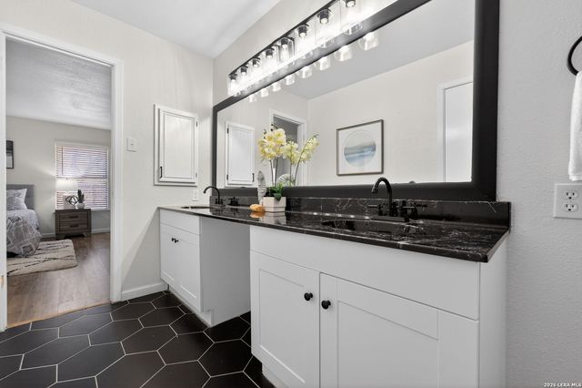 8001 Dove Trail, San Antonio, TX 78244