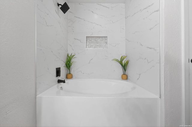 8001 Dove Trail, San Antonio, TX 78244