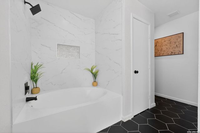 8001 Dove Trail, San Antonio, TX 78244