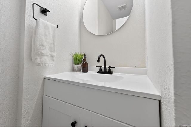 8001 Dove Trail, San Antonio, TX 78244