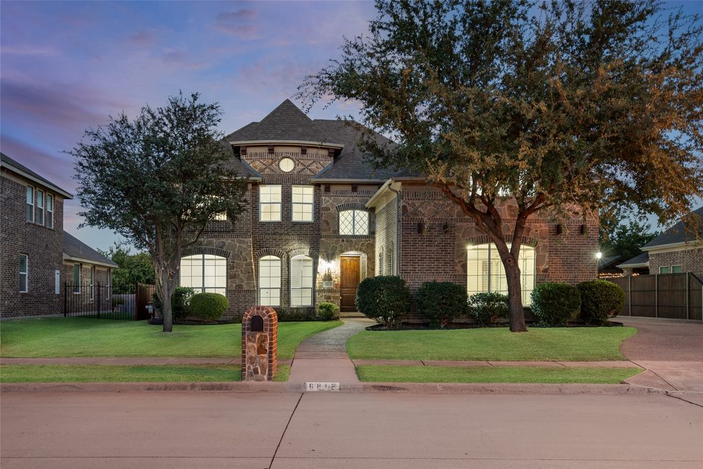6812 S Fork Drive, North Richland Hills, TX 76182