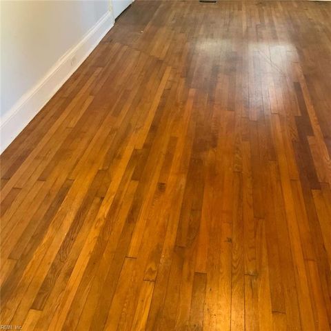 141 W Ocean AVE, Norfolk, VA 23503