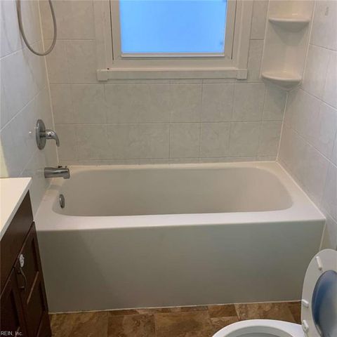 141 W Ocean AVE, Norfolk, VA 23503