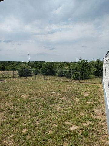 538 Cottletown RD, Smithville, TX 78957