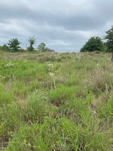 538 Cottletown RD, Smithville, TX 78957