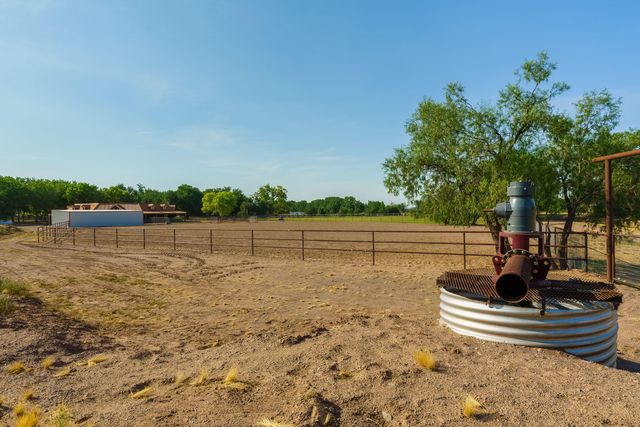 26 Schmittle Road, Socorro, NM 87801