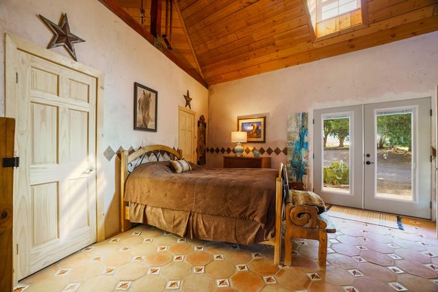 26 Schmittle Road, Socorro, NM 87801