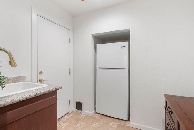 742 Santa Rita Way, Sacramento, CA 95864