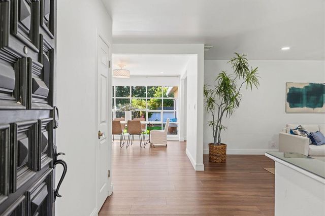 742 Santa Rita Way, Sacramento, CA 95864
