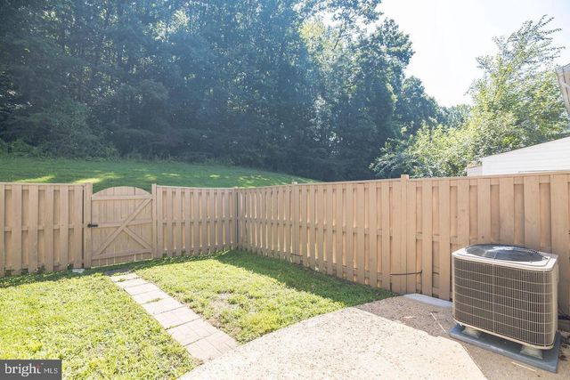 14081 FALLBROOK LN, Woodbridge, VA 22193