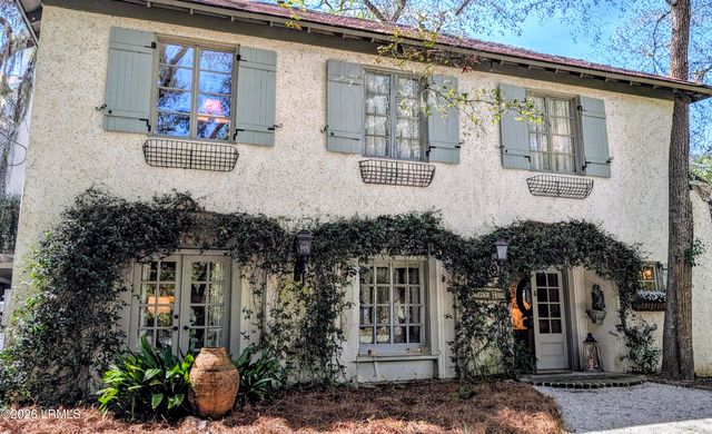 23 Waterside Drive, Beaufort, SC 29907