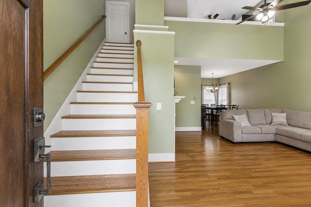 22 Twin Oaks Dr, Nashville, TN 37211