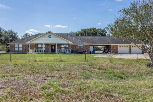 4231 Johnston Road, Wallis, TX 77485