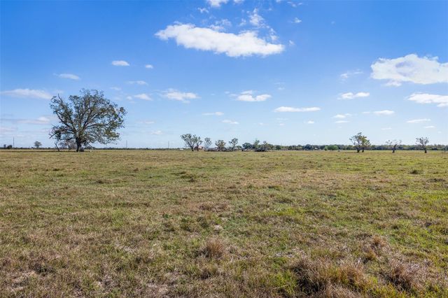4231 Johnston Road, Wallis, TX 77485