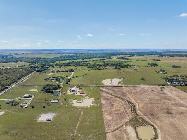 4231 Johnston Road, Wallis, TX 77485
