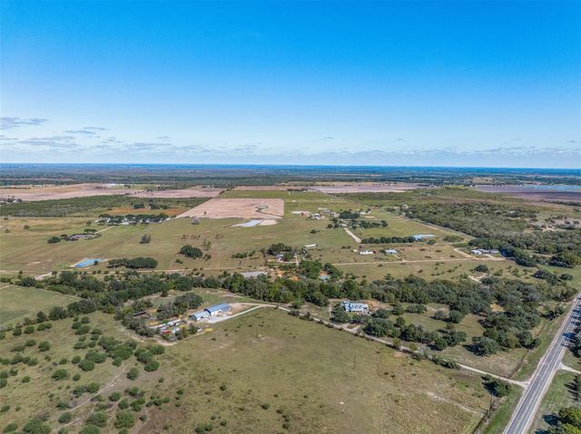 4231 Johnston Road, Wallis, TX 77485